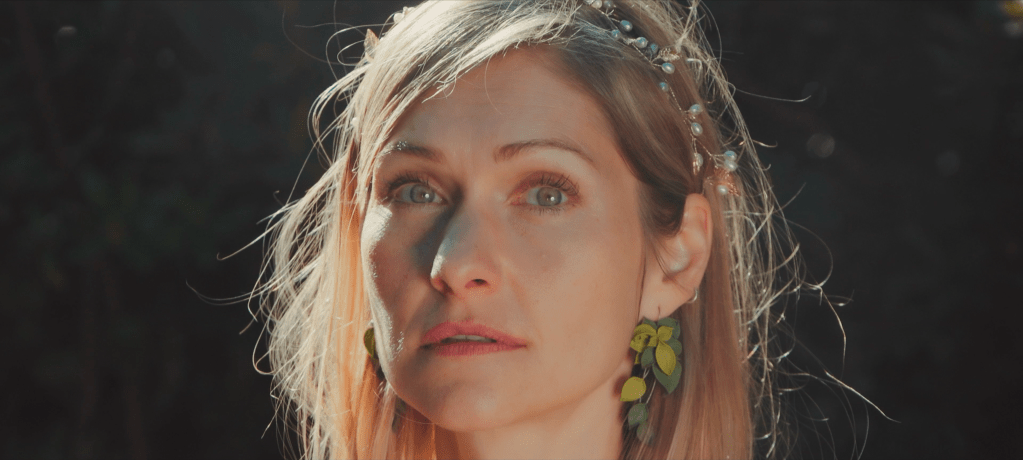 Clip, Giedré